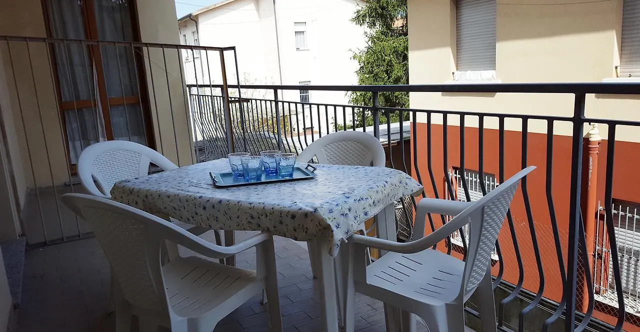 Residence Monaco Appartamenti Rimini 2*,